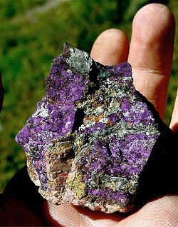 Purpuite (Manganese iron phosphate) 